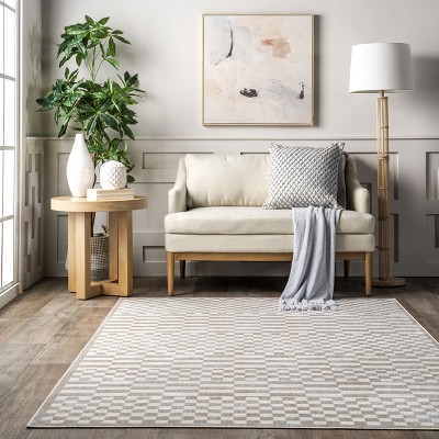 Beige and White Geometric 4' x 6' Washable Area Rug