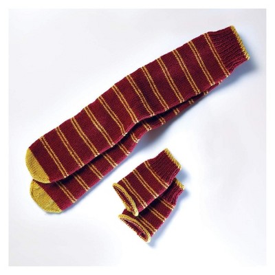Eaglemoss Limited Eaglemoss Harry Potter Knit Craft Set Mittens & Slouch Socks Gryffindor