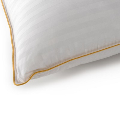 King Size White Polyester Hypoallergenic Down Alternative Pillow