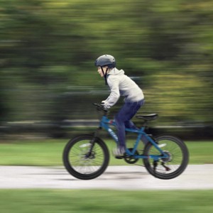 RISOKEYS 20 Inch Kids' Bike - Mountain Bike for Ages 8-12 Years Old Boys & Girls,7 Speed Kids' Bicycles, Front Suspension Disc U Brake - 1 of 4