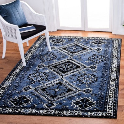 Antique Patina Black Synthetic 47" Round Area Rug