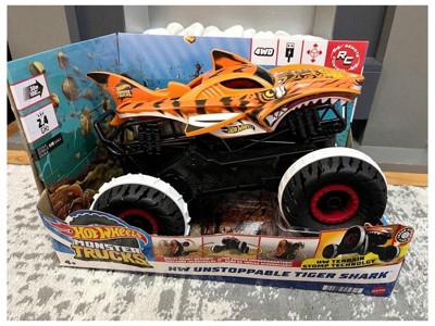 Vehículo Hot Wheels Rc Monster Trucks Tiger Shark 1:15 Color Multicolor