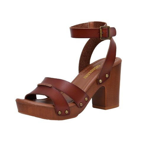 Женские сандалии CUSHIONAIRE Dunes Sandra Faux Wood Block Womens Heels with Ankle Strap – Chunky Western Platform Sandals Women Comfort with Memory Foam, Whiskey 8