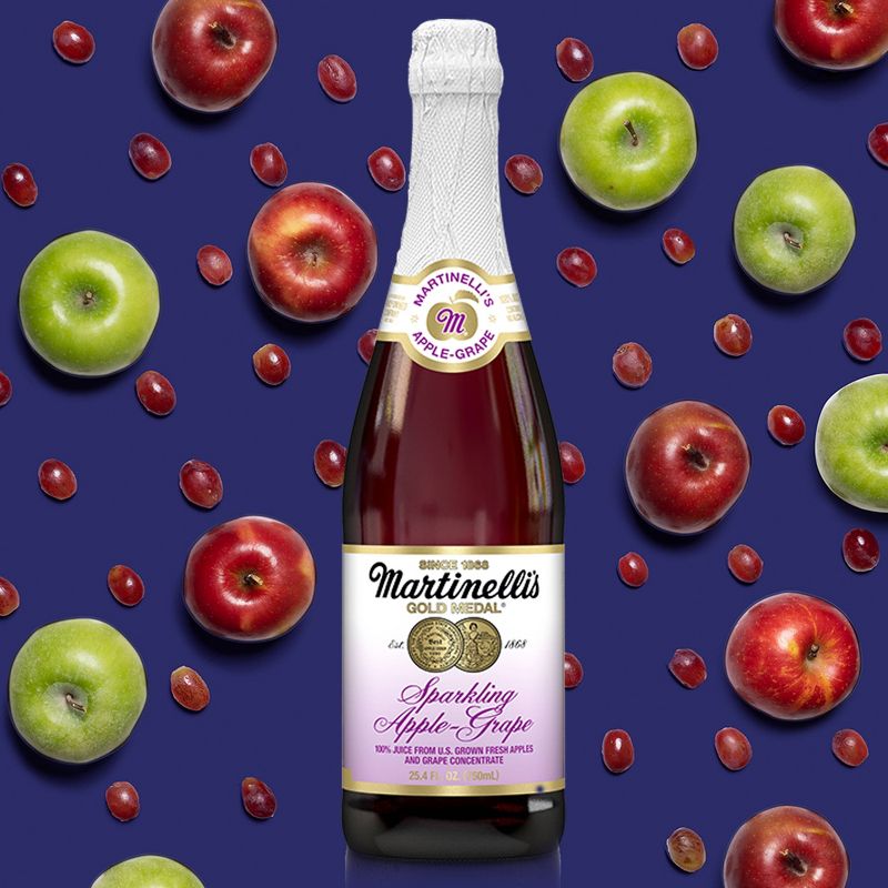 Martinelli&#39;s Apple Grape Sparkling Cider - 25.4 fl oz Glass Bottles, 2 of 5