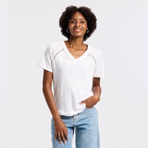 Women's Raglan Short Sleeve Lace Hem V-Neck Top - Universal Thread