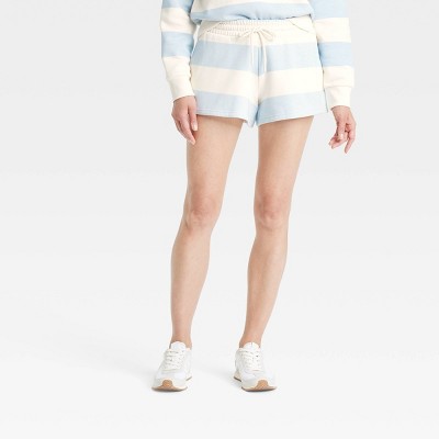 Women's Leisure Studio Mid-Rise Fleece Shorts - Universal Thread™