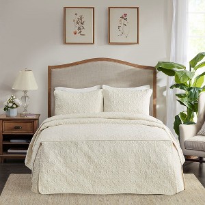 Gulches 3 Piece King Split Corner Pleated Quilted Bedspread,Cream - 1 of 4