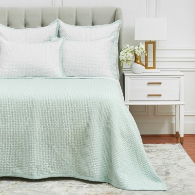 EY Essentials Hanima Queen Quilt