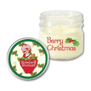 Courtside Market Strawberry Shortcake Berry Christmas 4 oz Candle - 1 of 3