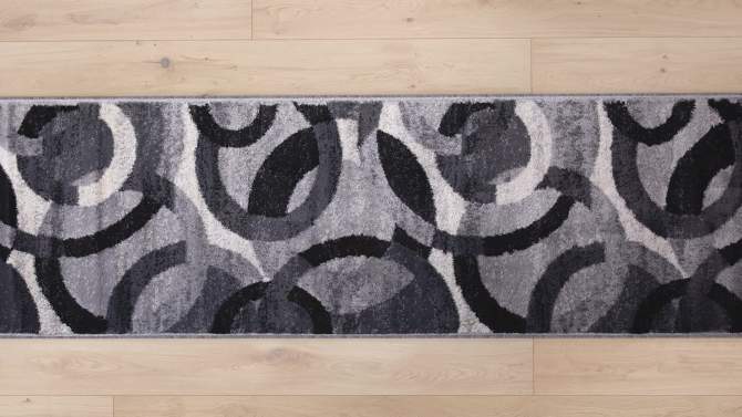 Masada Rugs Masada Rugs, Modern Accent Rug with Geometric Interlocking Circle Pattern with Olefin Facing and Natural Jute Backing, 2 of 11, play video
