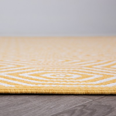 Yellow Geometric Flat Woven Synthetic 5' x 7' Area Rug