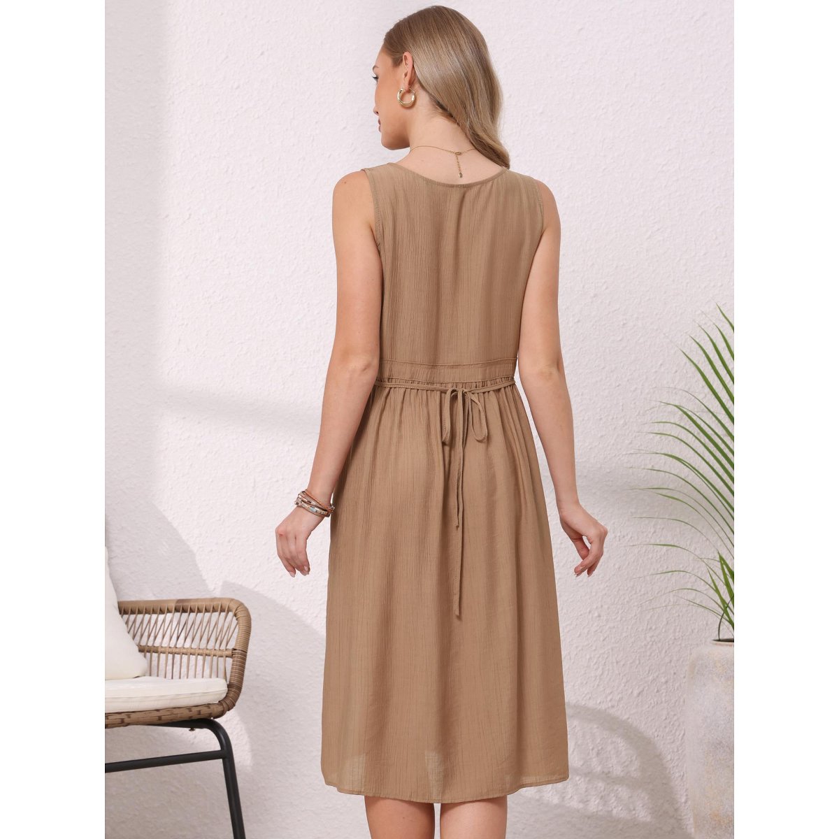 Женские платья INSPIRE CHIC Women's Sleeveless Scoop Neck Drawstring Waist Summer A-Line Midi Dresses Medium Khaki — фото 3