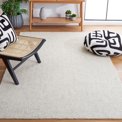 Ivory and Light Grey Hand-Tufted Wool Area Rug, 4' x 6'