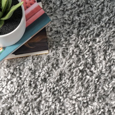 Gray Synthetic Solid Shag Area Rug 5' 3" x 7' 7"