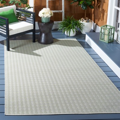 Green Geometric 4' x 6' Indoor/Outdoor Area Rug