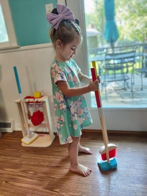 Melissa and doug sweep best sale and mop set target