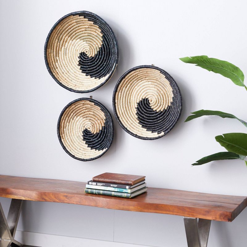 Bohemian Seagrass Plate Handmade Spiral Basket Wall Decor Set of 3 - Olivia & May, 2 of 7