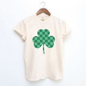 Simply Sage Market Women's Checker Shamrock Short Sleeve Garment Dyed Tee - 1 of 4