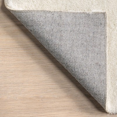 White 4' x 6' Solid Shag Machine Washable Area Rug