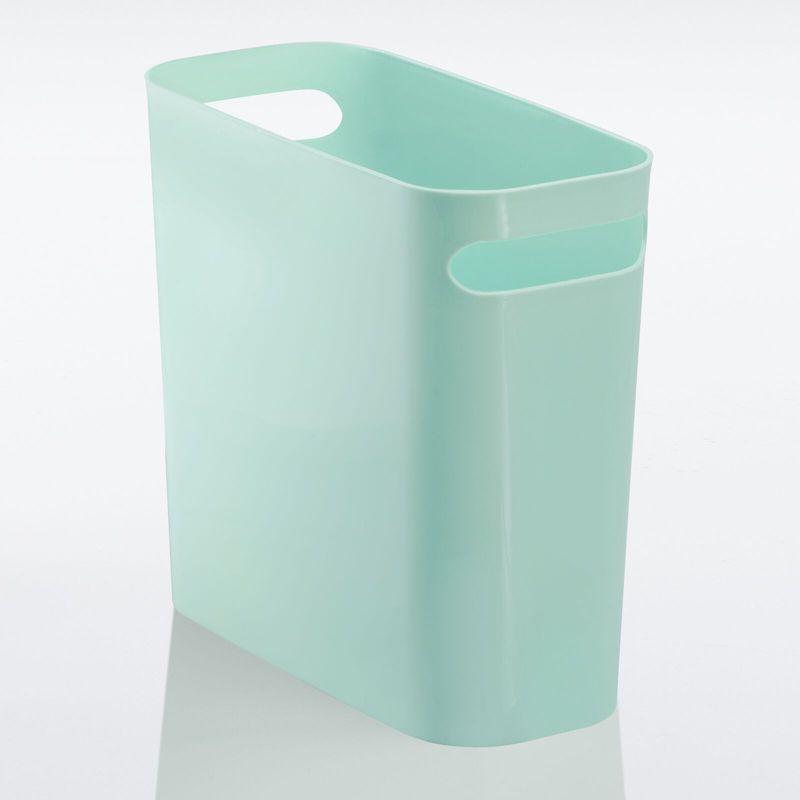 mDesign Plastic Small 1.5 Gal./5.7 Liter Trash Can with Built-In Handles, 5 of 8