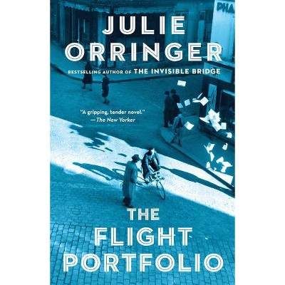 The Flight Portfolio - (Vintage Contemporaries) by  Julie Orringer (Paperback)