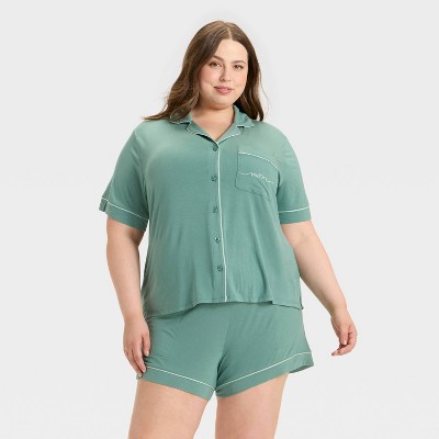 Women's Cloud Knit Short Sleeve Notch Collar Shirt and Shorts Pajama Gift Set - Auden™
