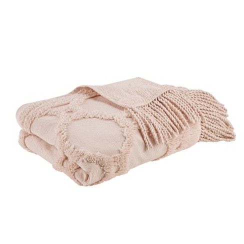 Cotton blankets target new arrivals