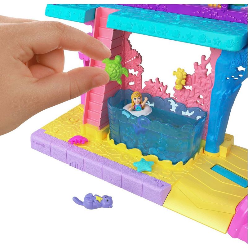 Polly Pocket Pollyville Aquarium Starring Shani Playset with 2 Dolls, 2 of 7