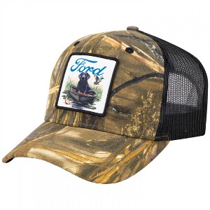 Adult Ford Realtree Advantage Max with Dog in a Canoe Camo
