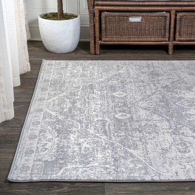 Gray Synthetic 4' x 6' Persian Medallion Area Rug