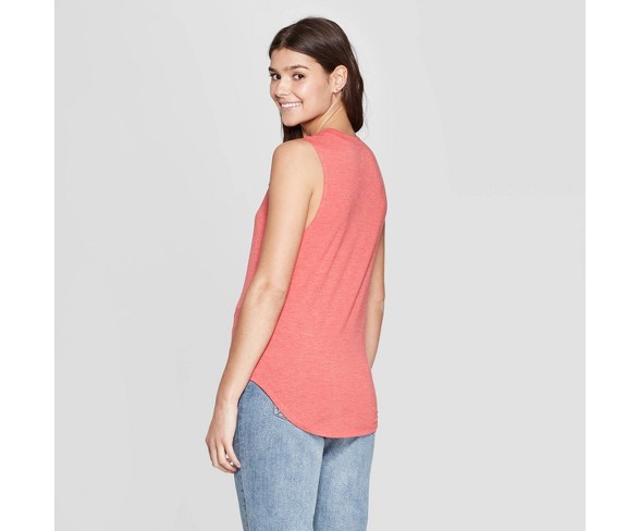 Women's Disney Dumbo Vintage Round Neck Tank Top (Juniors') - Red XS