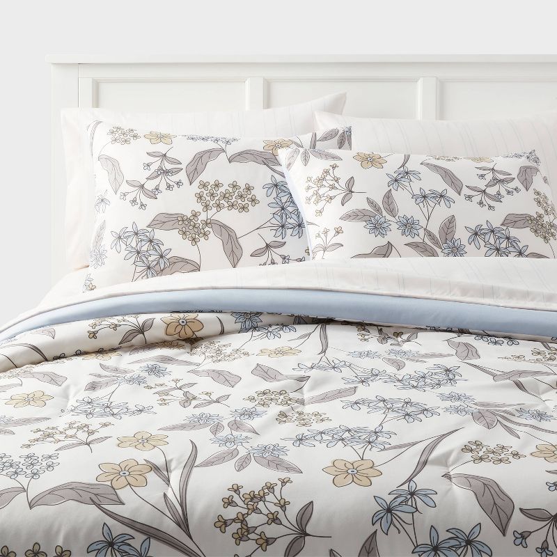 Printed Comforter Set - Room Essentials™, 1 of 9