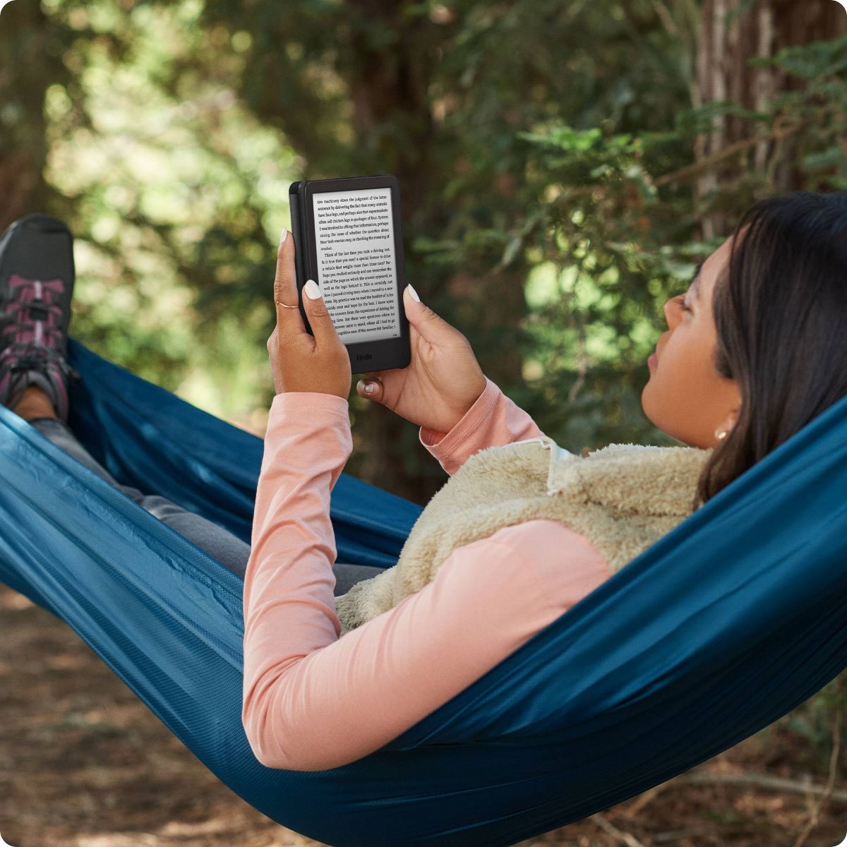 Amazon Kindle 6" e-Reader (2024) - thumbnail 7