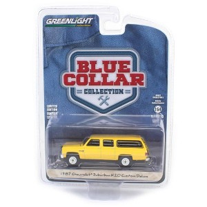 GREENLIGHT 1987 CHEVY SUBURBAN K20 CUSTOM DELUXE BLUE COLLAR SERIES - 1 of 3
