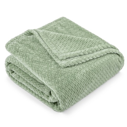 PAVILIA Lightweight Fleece Throw Blanket for Couch, Soft Warm Flannel Blankets for Bed - image 1 of 4