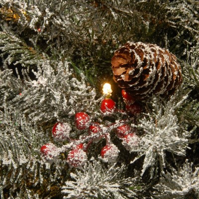 4.5 ft Pre-Lit Dunhill Fir Slim Christmas Tree with Snow and Berries