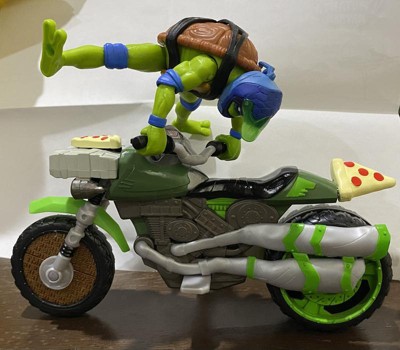 Teenage Mutant Ninja Turtles: Mutant Mayhem Ninja Kick Cycle with Leonardo  Action Figure