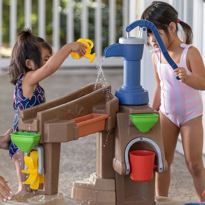 Step2 Pump & Splash Discovery Pond Water Table with Accessories