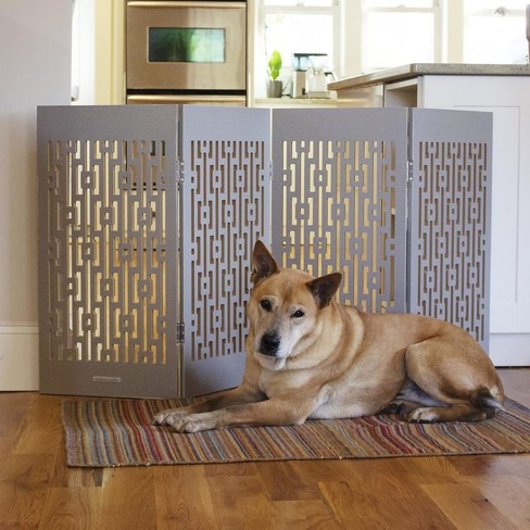 Target clearance dog gate