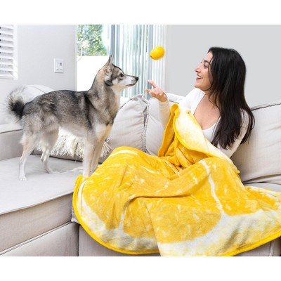Lemon Slice Round Fleece Throw Blanket in Yellow and White