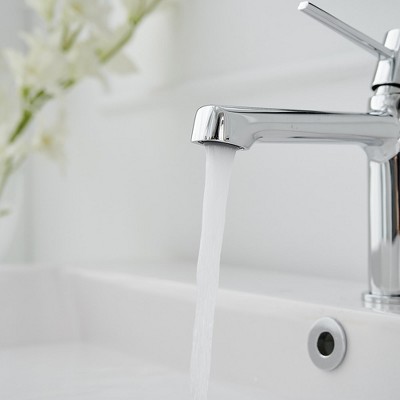 Polished Chrome Single Handle Modern Bathroom Faucet