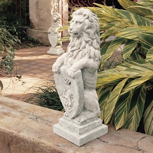 Design Toscano Beaumaris Castle Lion Sculpture - 1 of 3