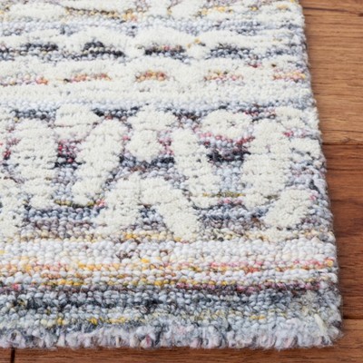 Metro 4' x 6' Red and Ivory Hand-Tufted Wool Area Rug