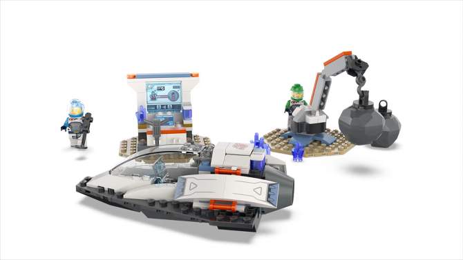 LEGO City Spaceship and Asteroid Discovery Set 60429, 2 of 8, play video