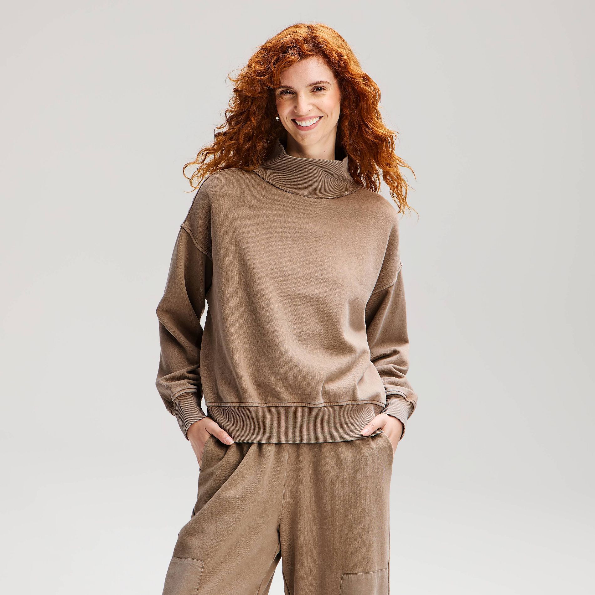 Women's Mockneck Sweatshirt - Universal Thread™
