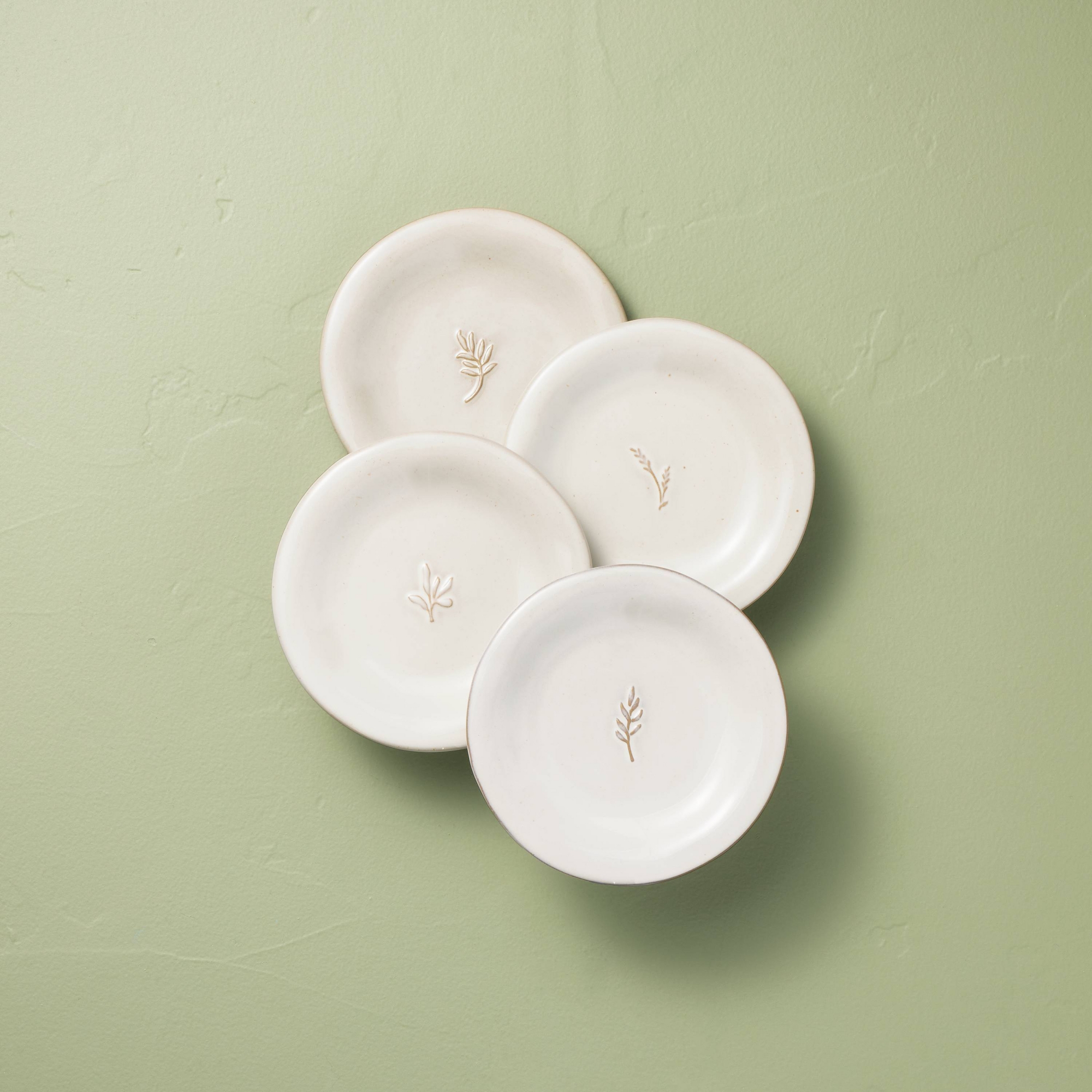 Magnolia Stoneware Embossed Leaf Appetizer Plates Sour Cream