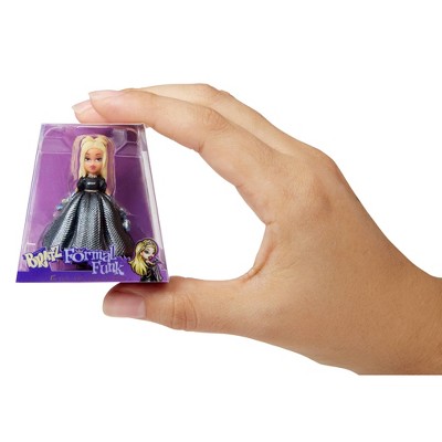 Mini Bratz&#160; Series 3 Collectible Figures, 2 Mini Bratz Per Pack