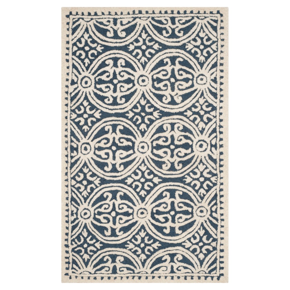 Navy/Ivory Quatrefoil Design Tufted Accent Rug 3'X5' - Safavieh