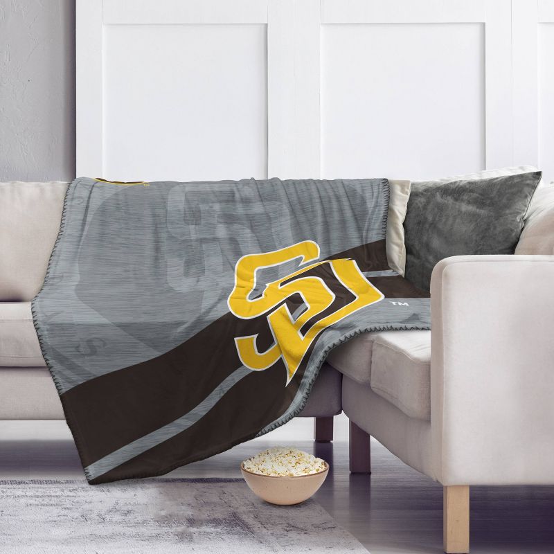 MLB San Diego Padres Corner Logo Faux Shearling Blanket, 2 of 4