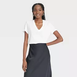 Women's Short Sleeve V-Neck T-Shirt - A New Day™ White XL